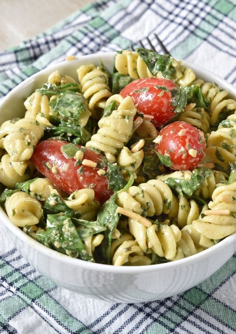 Salade de pâtes vegan : recette ultra facile pour l'été