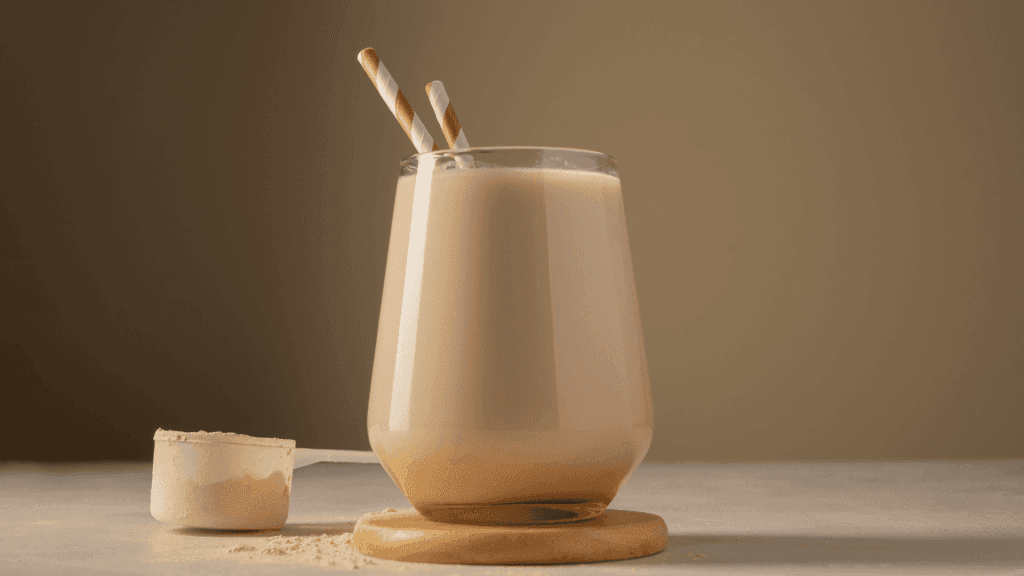 Un smoothie protéiné avec le Meilleur Lait Végétal Pour La Musculation