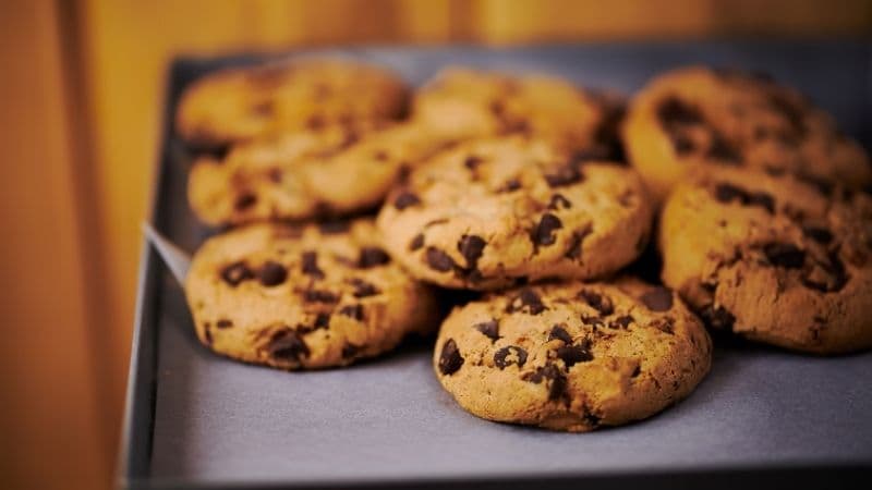 Des Cookies Vegan Sans Gluten qui sortent du four