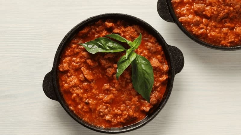 Un plat qui mijote avec le meilleur haché végétal